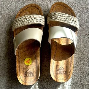 Nearly new Reef sandals- 37